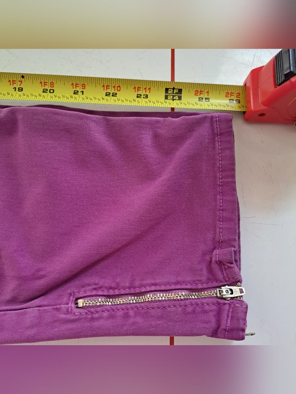NYDJ Light Eggplant Color Size 8 Ankle Jeans with TUMMY TUCK TECHNOLOGY - Picture 3 of 7